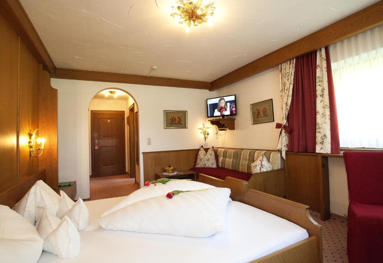 Hotel Almhof Neustift im Stubaital Exterior photo